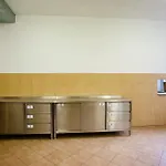 酒店 克洛库斯旅舍 *